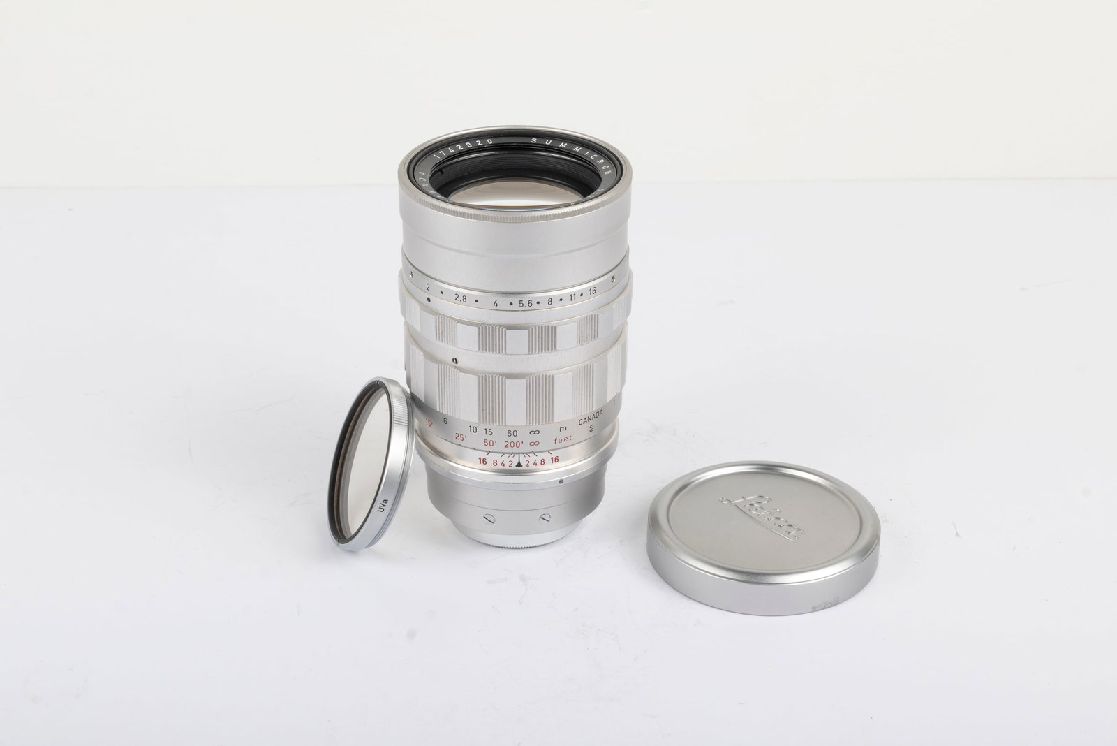 90mm Summicron f2 Canada Nr. 1742020: 90mm Summicron f2 Canada Nr. 1742020, in original Leica screw mount, with caps and UVa filter. Condition: Near Mint
