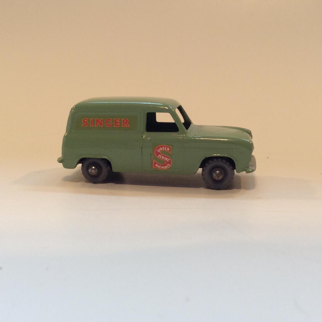Vintage Lesney Matchbox #59 Ford Thames Singer Van Gray: Vintage Lesney Matchbox No. 59 Ford Thames Singer Van Gray Wheels 1958.