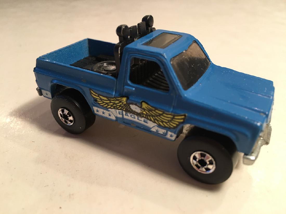HOT WHEELS MATTEL 1977 EAGLE TRUCK: Hot Wheels Chevy Pick Up Truck Eagle Blue With BLACKWALL Slick tires 1977