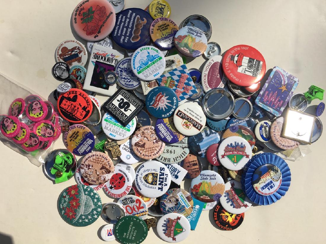 TRAVEL / LOCATION / PLACES BUTTON COLLECTION FROM USA: TRAVEL / LOCATION / PLACES BUTTON COLLECTION FROM USA INCLUDING MINNESOTA, MARYLAND, ATLANTA, NEW MEXICO, STATE FAIRE COLLECTOR BUTTONS, MUSEUMS, BREWERIES, HISTORY CENTERS, SO MUCH MORE!