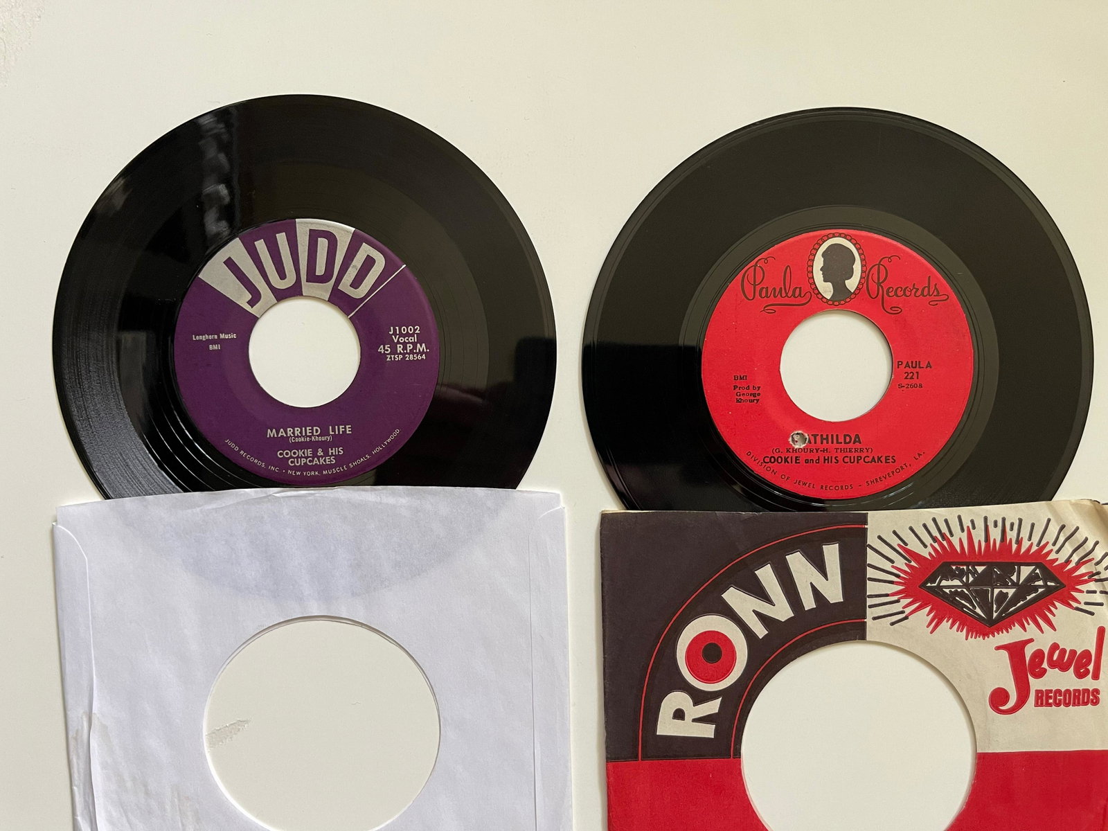 COOKIE & HIS CUPCAKES: Cookie & His Cupcakes - Matilda / Married LifeLabel:Judd - J1002Format:Vinyl, 7", 45 RPM - Cookie And His Cupcakes* - MathildaLabel:Paula Records - 221Format:Vinyl, 7", 45 RPM, Single