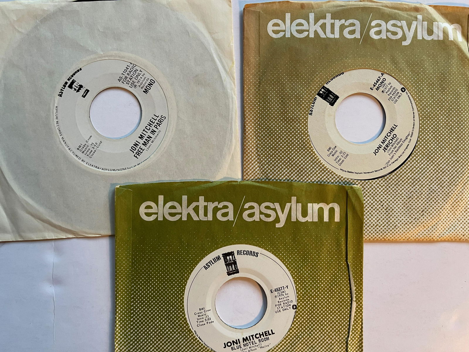 JONI MITCHELL (1 of 1)