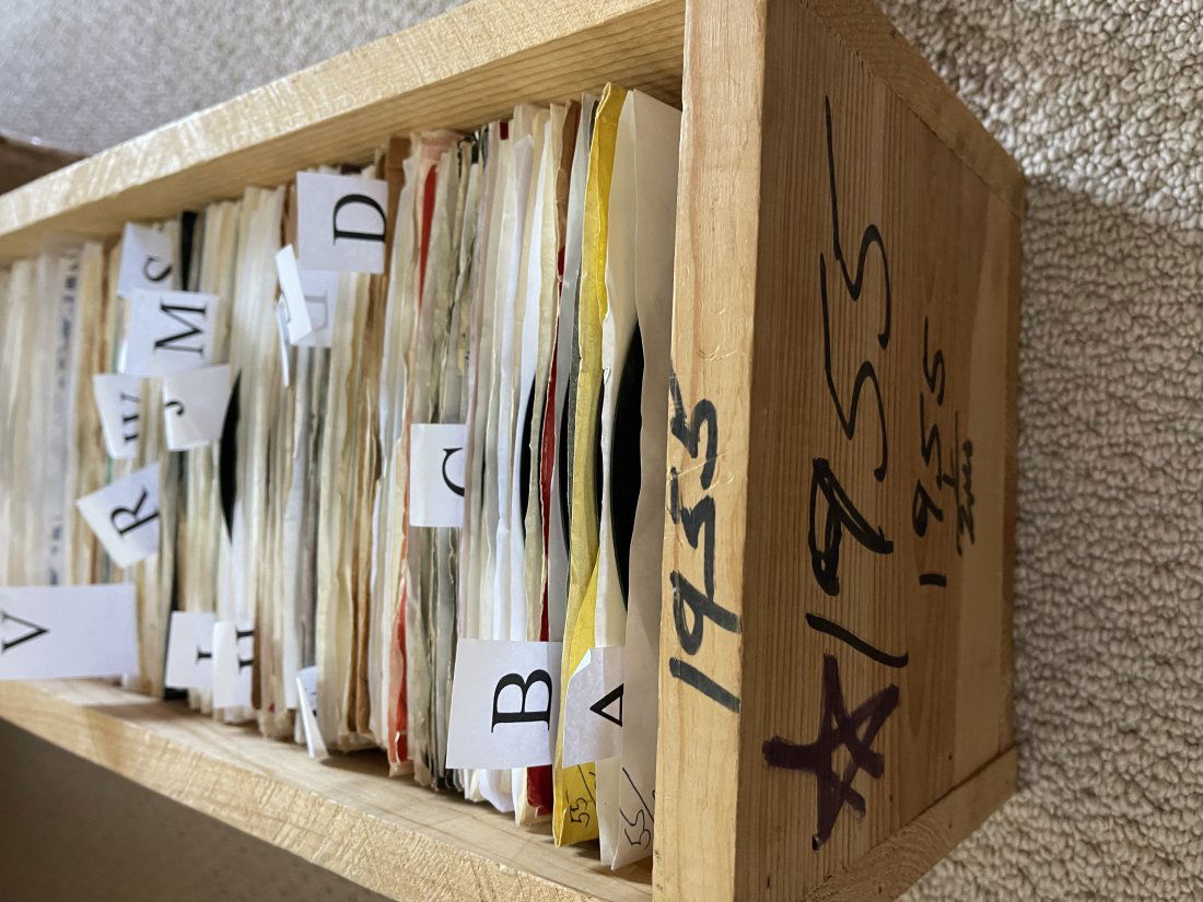 100 RECORDS FROM 1955 - 45s (1 of 1)