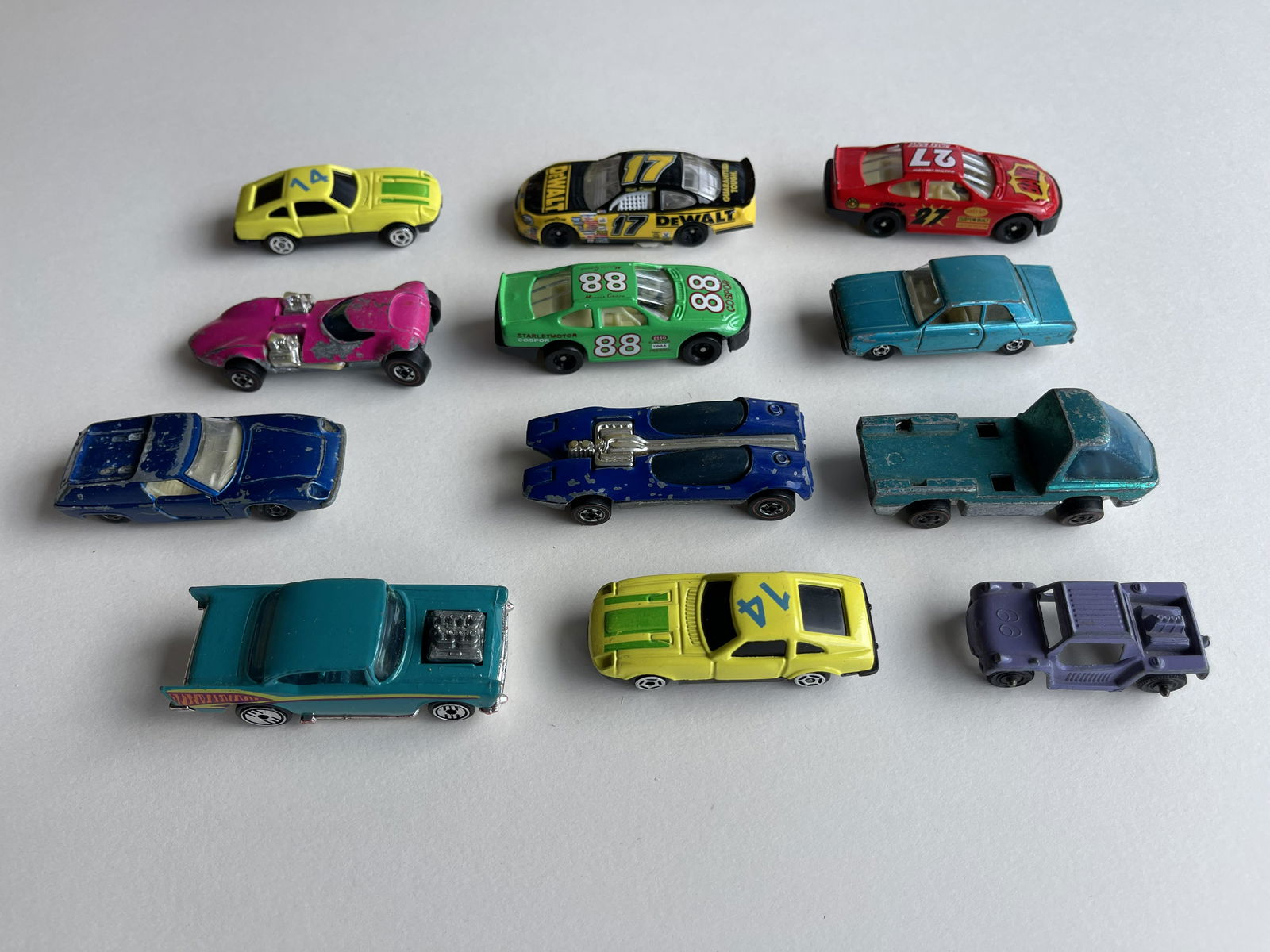 HOT WHEELS RED LINE AND OTHER CARS: HOT WHEELS RED LINE AND OTHER CARS