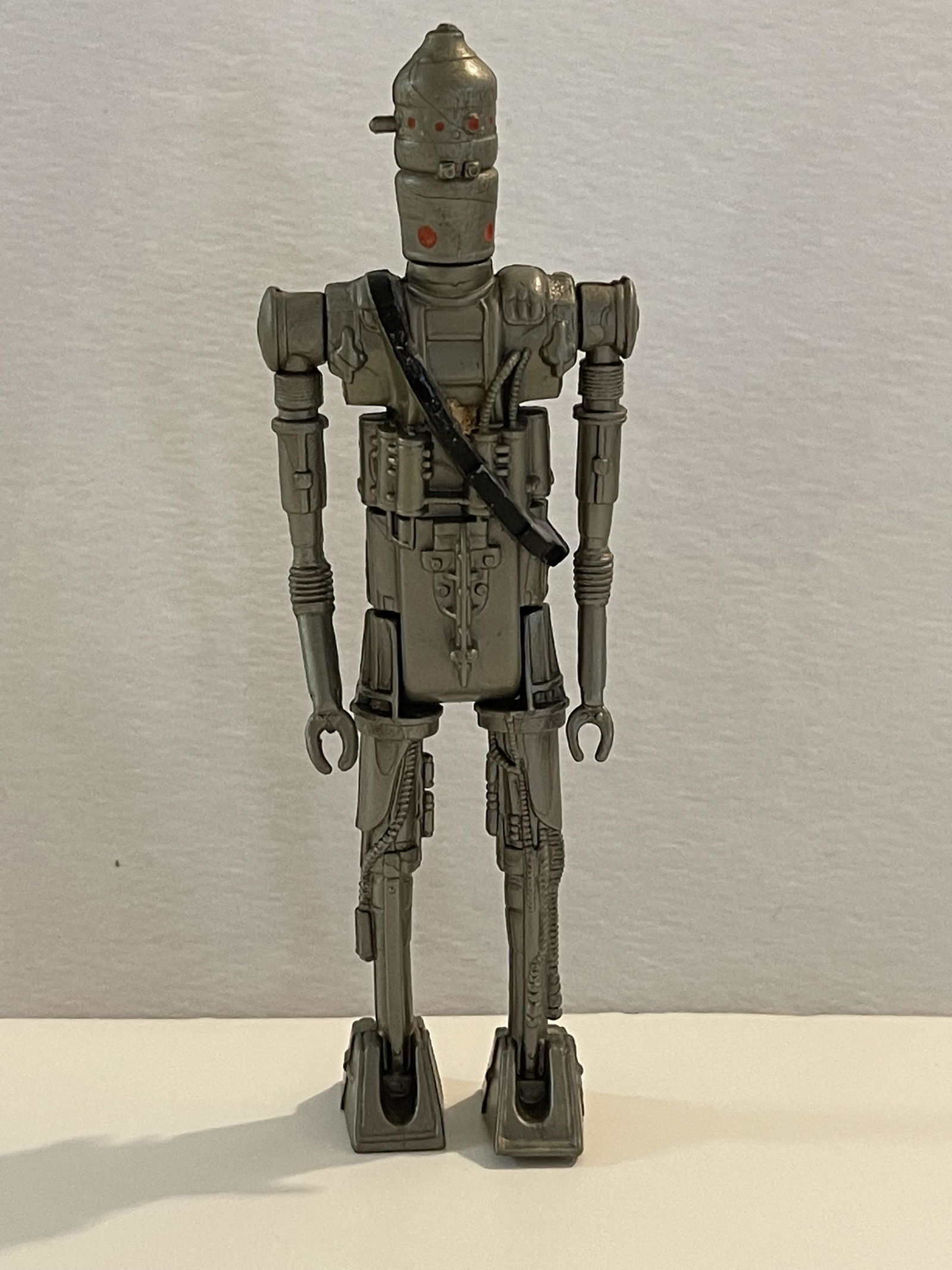 STAR WARS FIGURE 1 - IG-88 BOUNTY HUNTER (1 of 2)