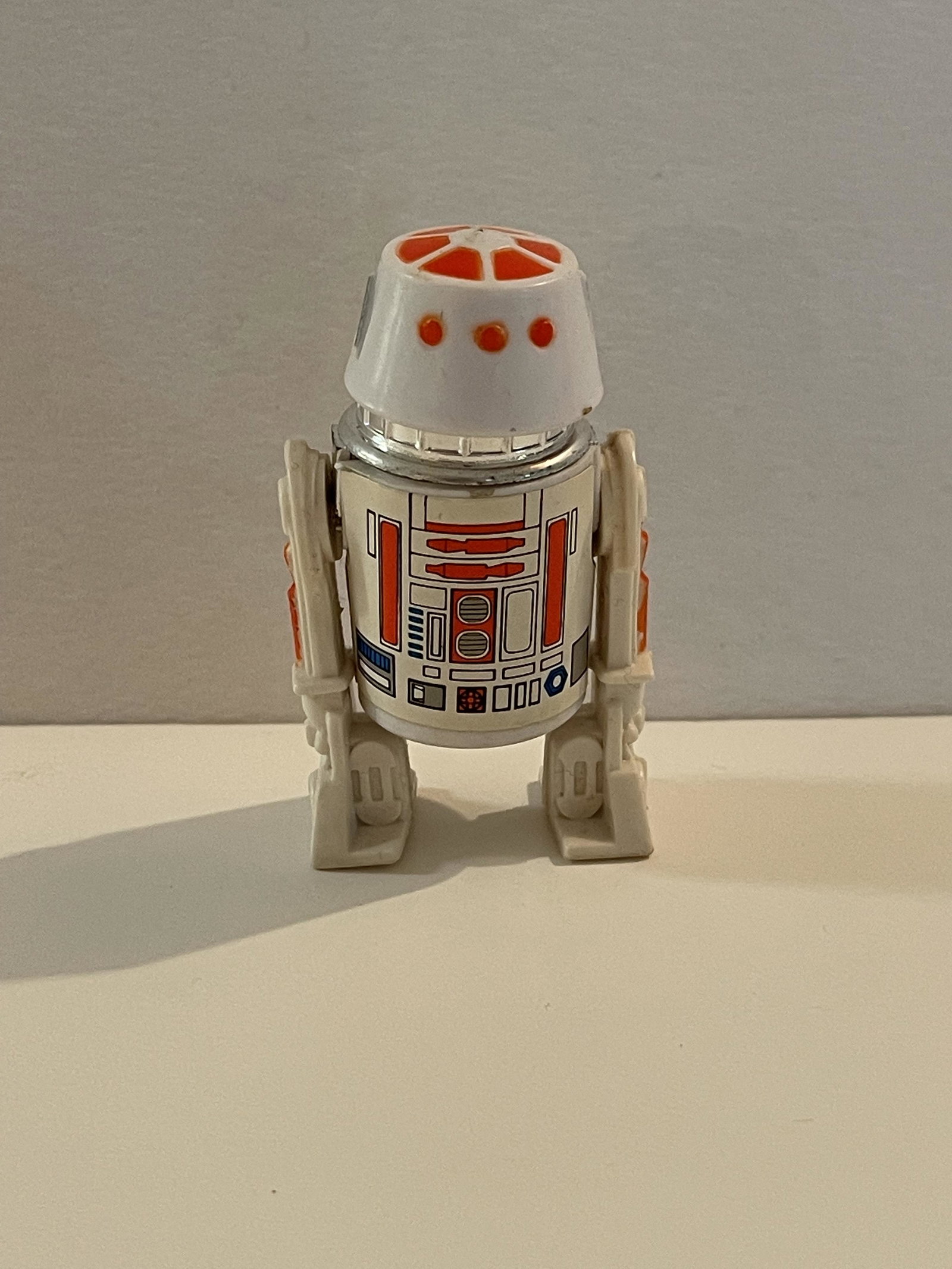 STAR WARS FIGURE 18 - R5-D4 (1 of 3)
