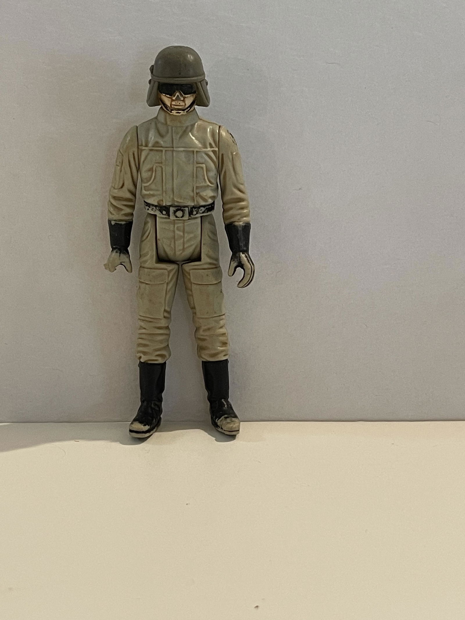 STAR WARS FIGURE 55 - AT-ST DRIVER (1 of 3)