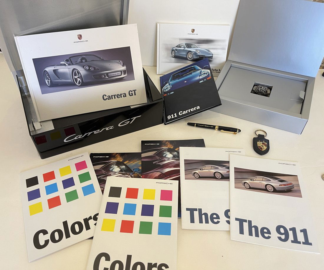 PORSCHE CARRERA AND 911 COLLECTOR KIT (1 of 6)