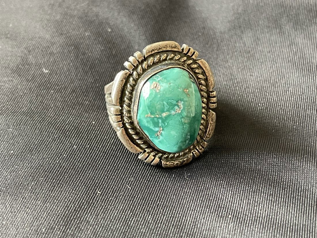 AMAZING STERLING SILVER AND SINGLE TURQUOISE STONE RING (1 of 6)