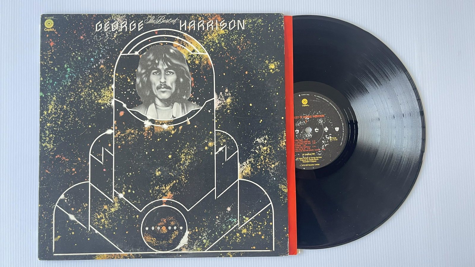 George Harrison - The Best Of George Harrison: George Harrison - The Best Of George HarrisonLabel:Capitol Records - ST-11578Format:Vinyl, LP, CompilationCountry:USReleased:Nov 8, 1976Genre:Rock