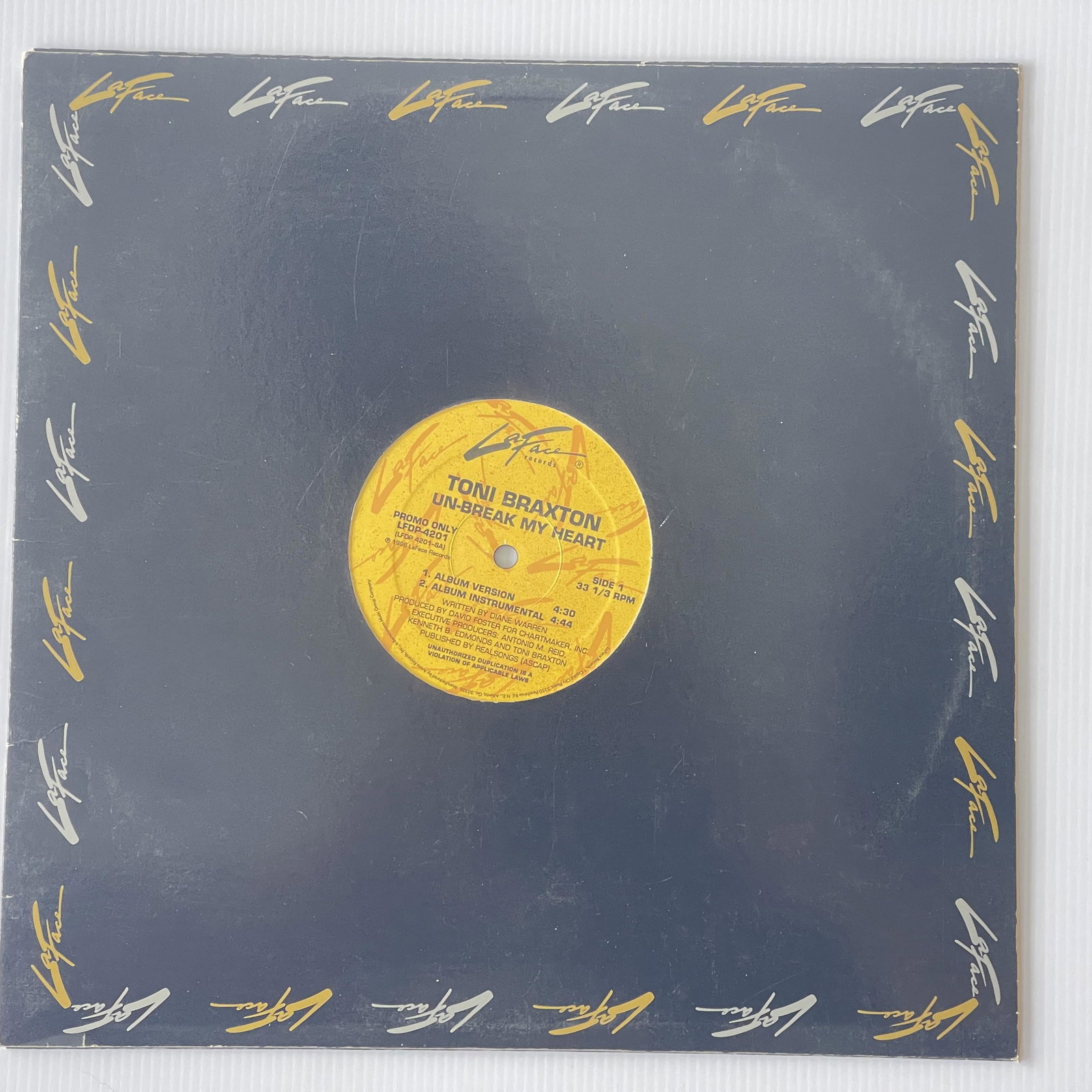 Toni Braxton - Un-Break My Heart PROMO: Toni Braxton - Un-Break My HeartPROMO Label: LaFace Records - LFDP-4201Format: Vinyl, 12', PROMO, 33 â…“ RPMCountry: US Released: 1996 Genre: Funk / Soul. Style: Contemporary R&B