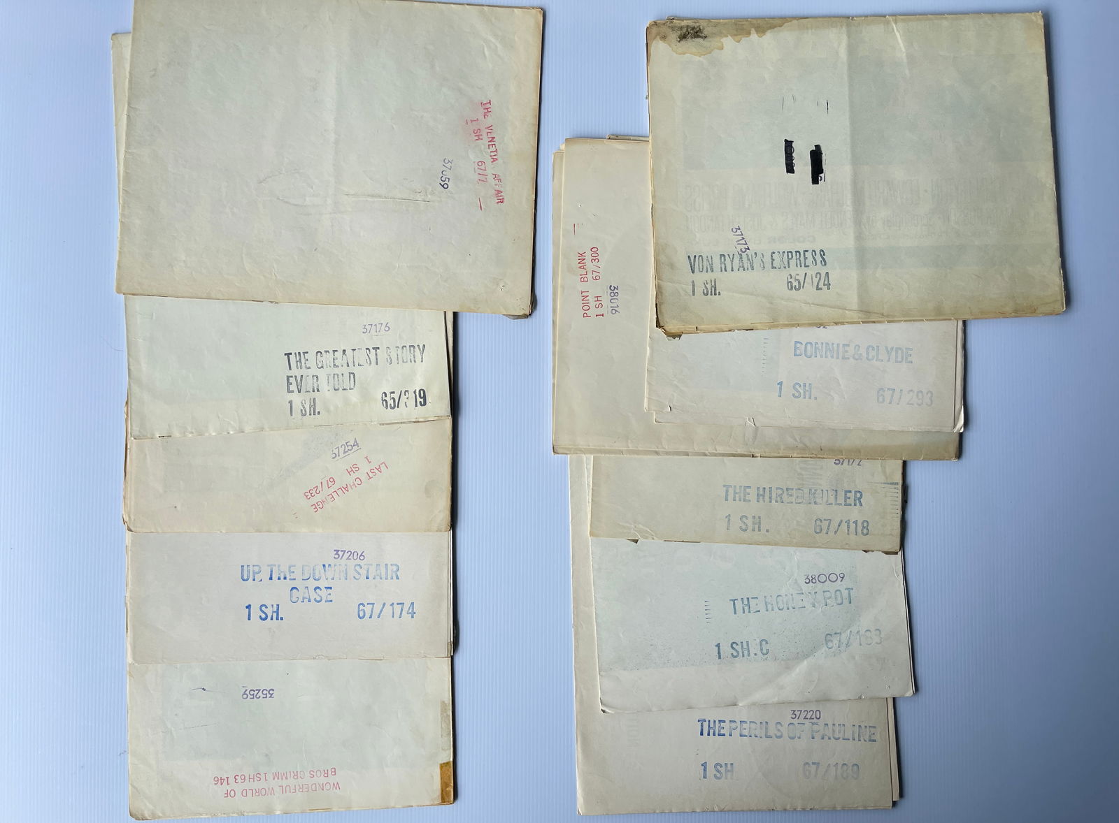 SET OF 10 VINTAGE MOVIE POSTERS (1 of 1)