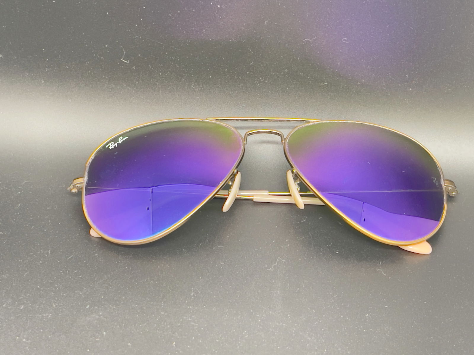 RAY BAN ORIGINAL SUNGLASSES (WITH CASE) (1 of 3)