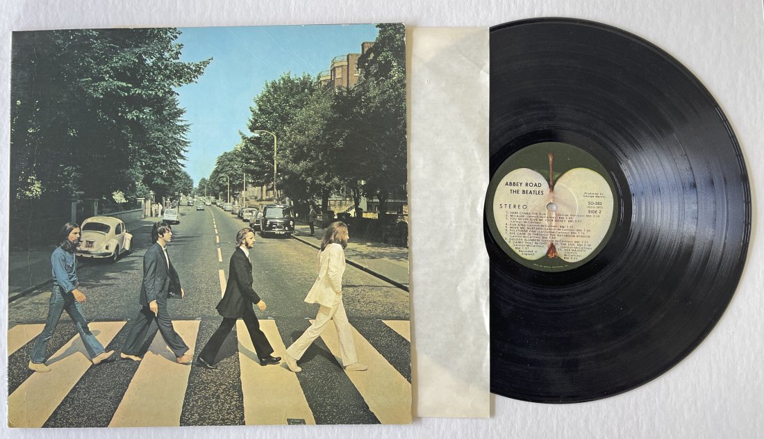 The Beatles – Abbey Road: The Beatles – Abbey RoadLabel:Apple Records – SO-383Vinyl, LP, Album, Repress, Stereo, Jacksonville, with grate on cover. "O" in runout. no credits on rim label. her majesty listed on label but no
