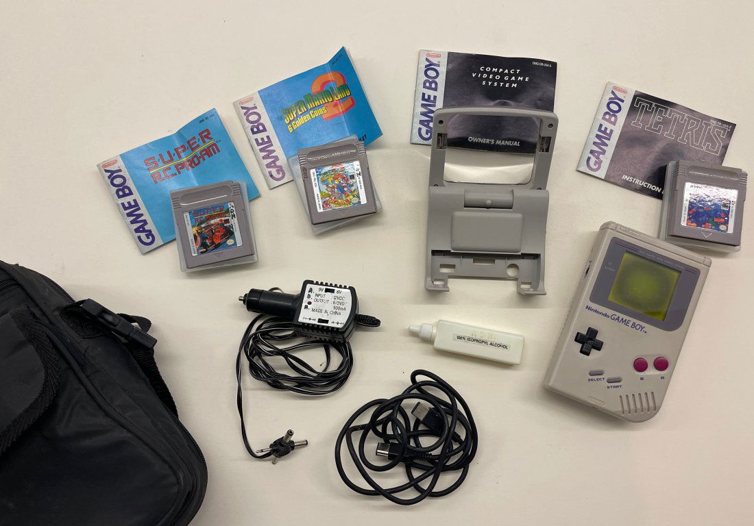 GAME BOY SYSTEM WITH GAMES AND CASE (1 of 1)