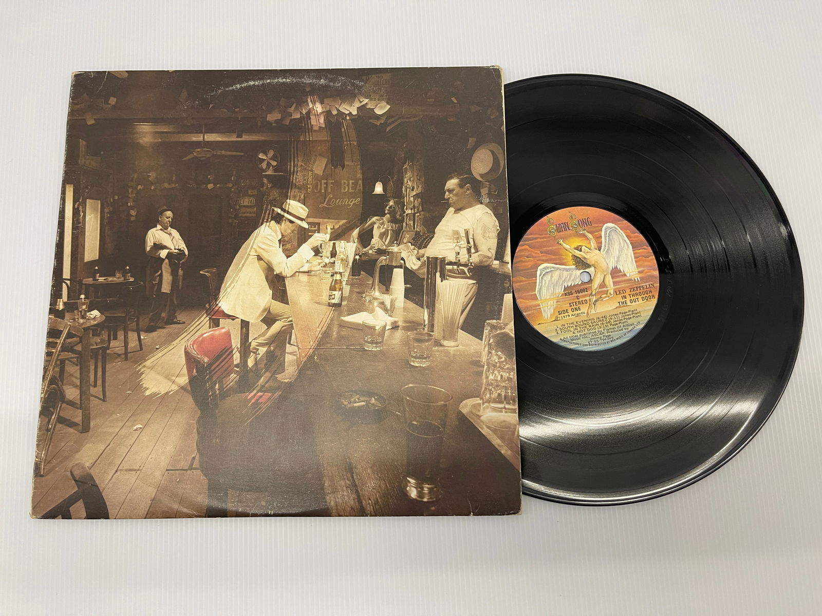 LED ZEPPELIN - IN THROUGH THE OUT DOOR (1 of 1)