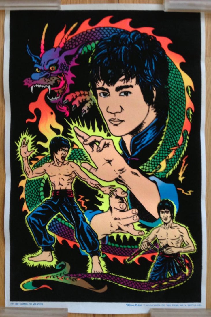 Kung Fu Master Blacklight Poster - 1975: Kung Fu Master Black light Poster - 1975 PP-1461 Kung Fu Master. Velva-Print 1975 - AA Sales Inc. 9600 Stone Ave. N. Seattle USA 16-1/2" x 11 Near MINT condition. Meant to look like bruce lee.
