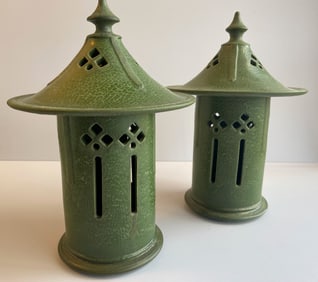 EPHRAIM POTTERY TEA LET SET OF 2