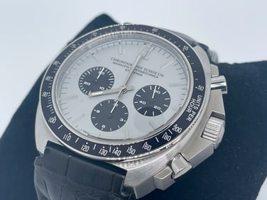 Chronographe Suisse Mangusta Supermeccanica Stupenda.