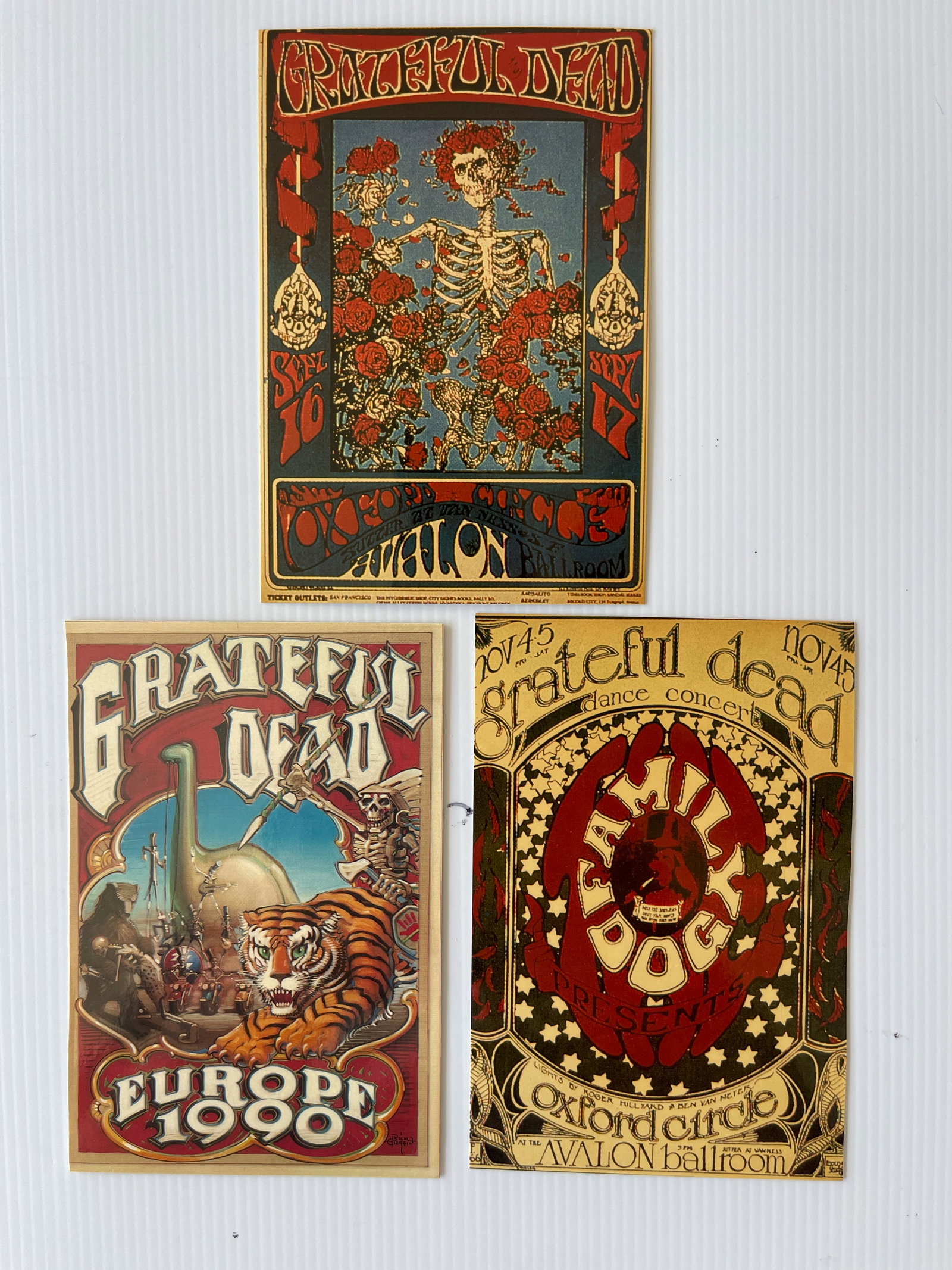 FAMILY DOG POSTCARD SET (1 of 2)