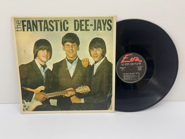 The Fantastic Dee-Jays – Fight Fire