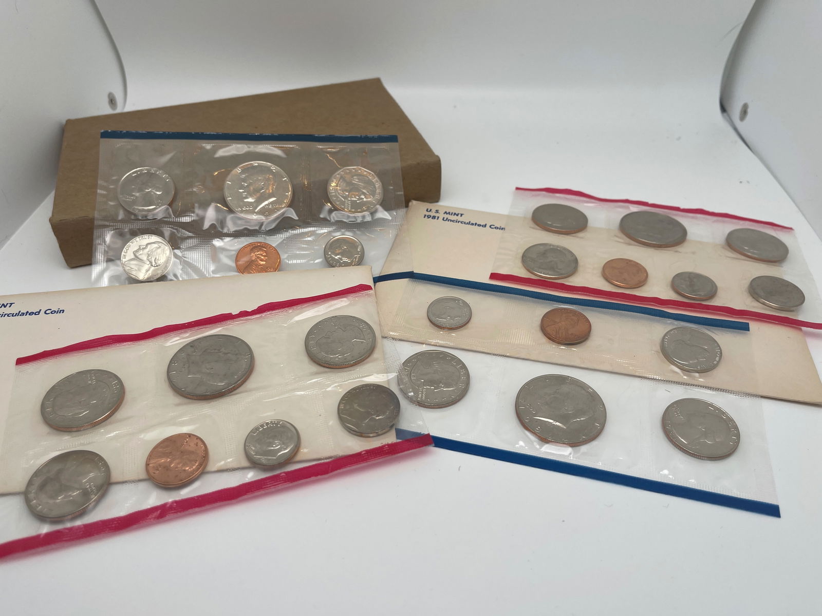 1981 UNITED STATES MINT UNCIRCULATED COIN SET - 2 SETS (1 of 1)