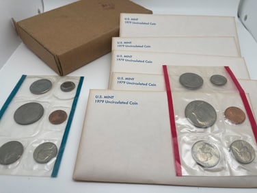 1979 UNITED STATES MINT UNCIRCULATED COIN SETS - 5 TOTAL SETS
