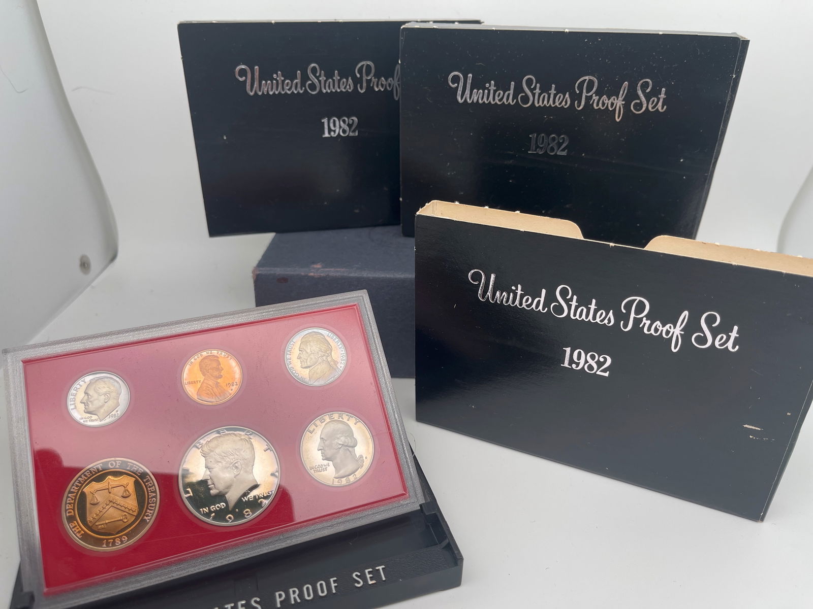 1982-S UNITED STATES MINT PROOF SET - SET OF 3 (1 of 1)