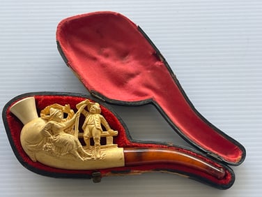 Meerschaum pipe in its fitted case