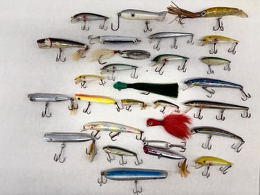 SET OF 28 VINTGE FISHING LURES