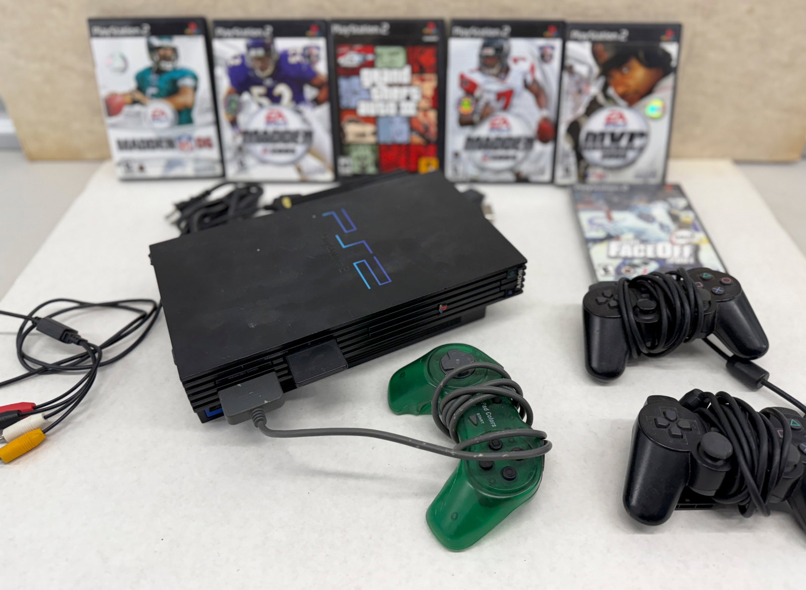 SONY PS2 GAME CONSOLE AND GAMES (1 of 3)
