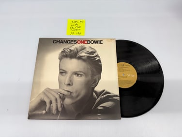 DAVID BOWIE - CHANGESONEBOWIE