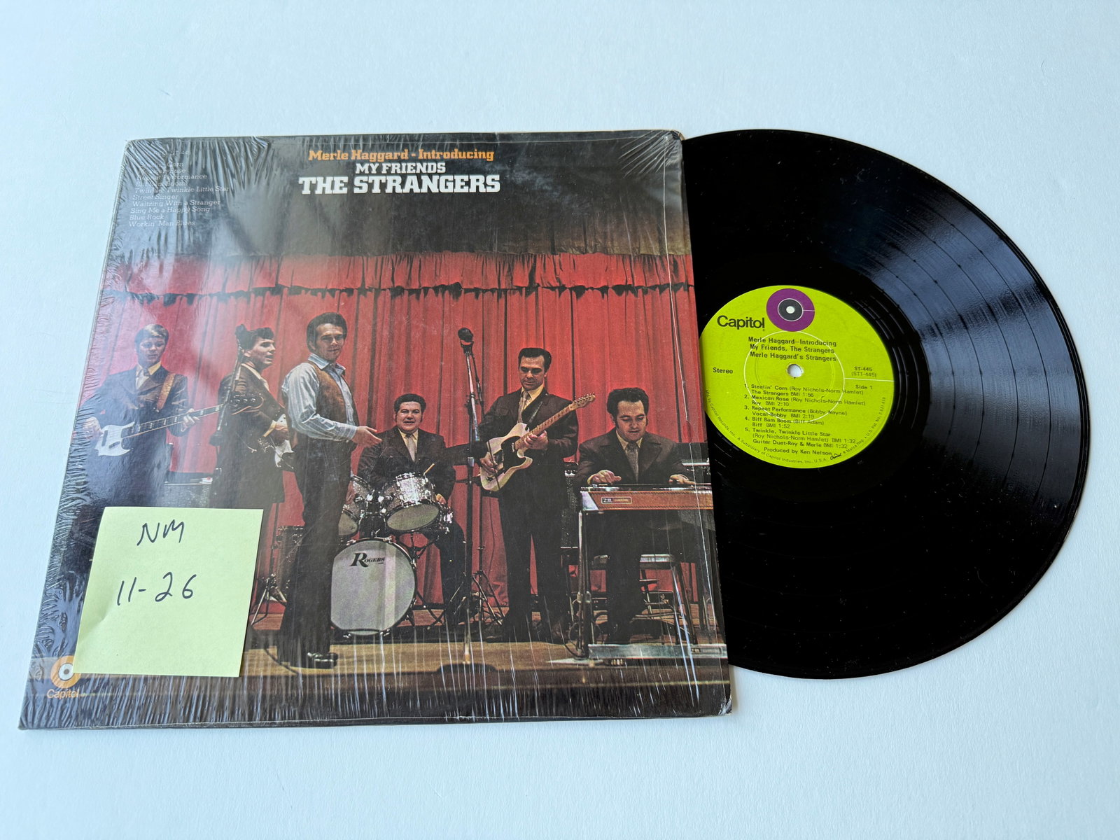 Merle Haggard - Introducing My Friends The Strangers: Merle Haggard - Introducing My Friends The Strangers. Green Label. 1970. Capitol Records - ST 445. Plastic cover.