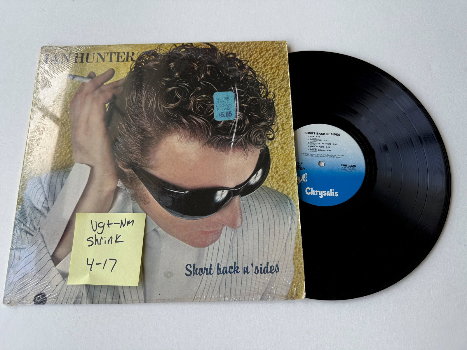Ian Hunter - Short Back N' Sides: Ian Hunter - Short Back N' Sides. Chrysalis - CHR 1326. 1981 New wave.