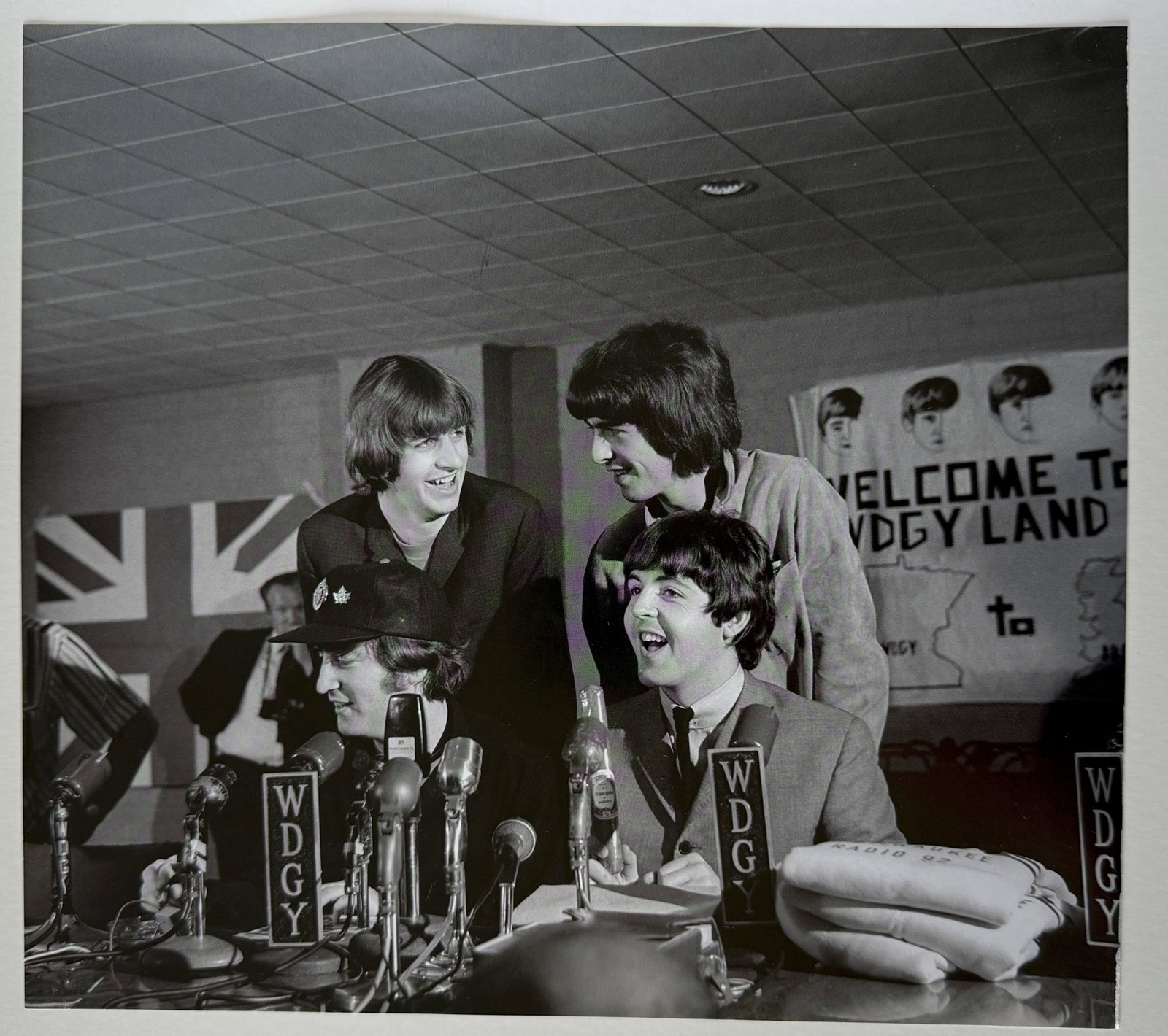 THE BEATLES IN 1965 AT WDGY RADIO INTERVIEW IN MINNESOTA: THE BEATLES IN 1965 AT WDGY RADIO INTERVIEW IN MINNESOTA. PHOTO. JUST OVER 8 X 10.