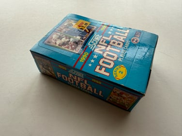 1990 SEALED SCORE FOOTBALL CARD BOXED SET - MINT