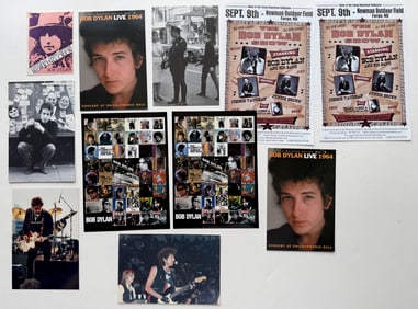 BOB DYLAN SET WITH BACKSTAGE PASS