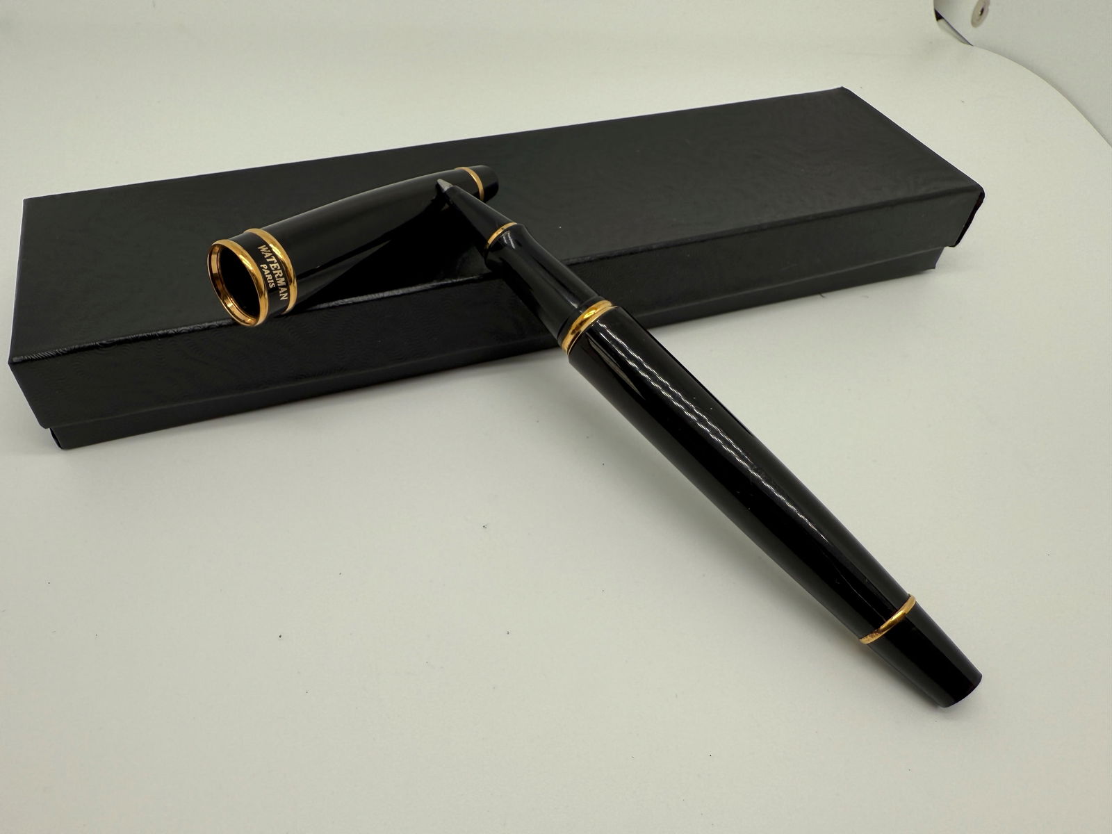 VINTAGE WATERMAN EXPERT II ROLLERBALL PEN: VINTAGE WATERMAN EXPERT II ROLLERBALL PEN. VINTAGE WATERMAN EXPERT II ROLLERBALL PEN. Waterman, France - they still make the Expert series, but this is an older edition with slightly different styling