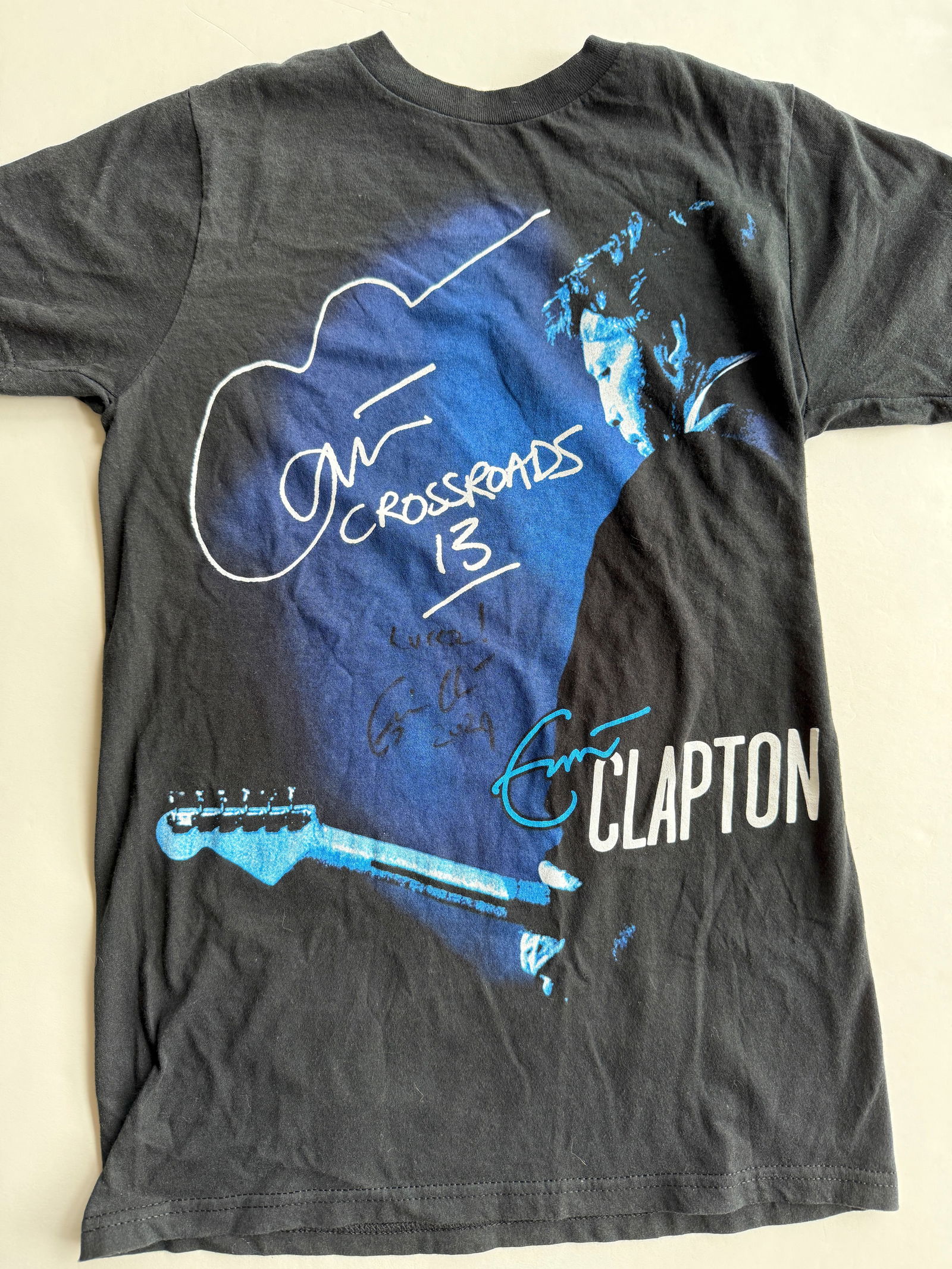 ERIC CLAPTON SIGNED COLLECTIBLE FRAMING SHIRT (1 of 3)