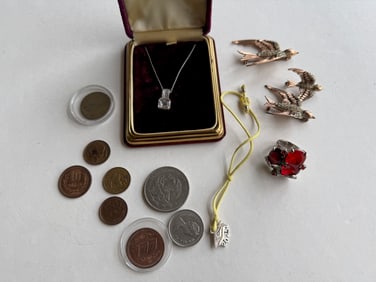 GRANDMA'S JEWELRY BOX