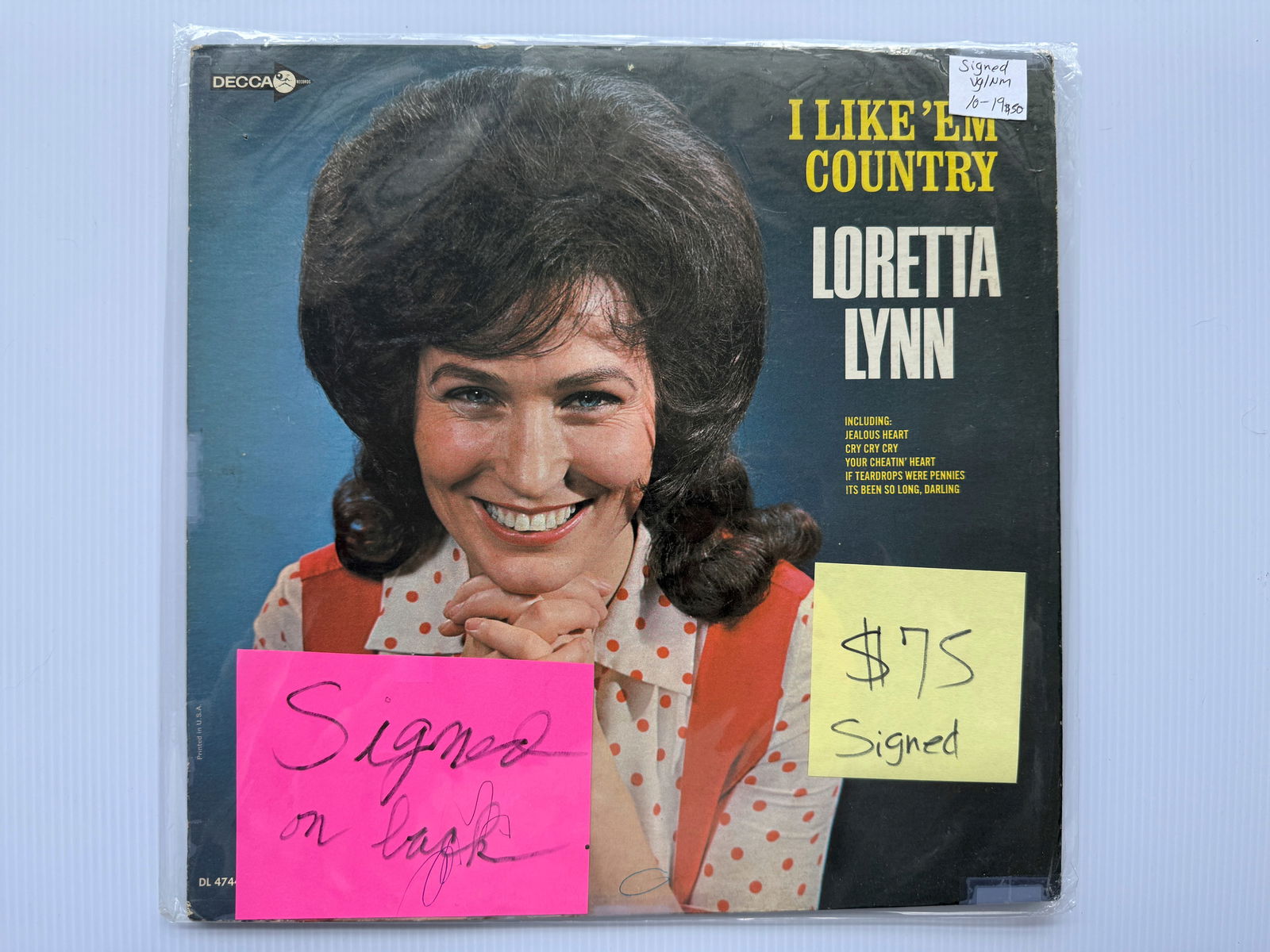LORETTA LYNN SIGNED ALBUM - I LIKE 'EM COUNTRY (1 of 2)