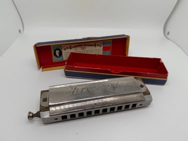 Vintage Victor Brand Chromatic De Luxe Harmonica No. 100