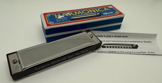 TOYSMITH 10-HOLE HARMONICA