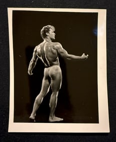 GENE MEYER BEEFCAKE MODEL - ORIGINAL 4 X 5. ATHLETIC MODEL GUILD