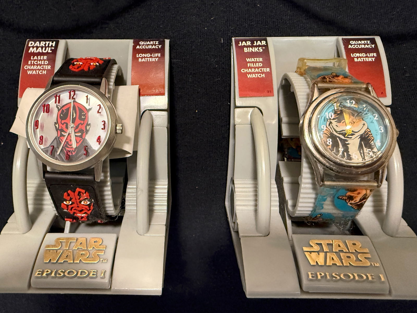 STAR WARS WATCH SET - DARTH MAUL & JAR JAR BINKS: STAR WARS EPISODE 1 WATCH SET - DARTH MAUL & JAR JAR BINKS. NEVER USED.
