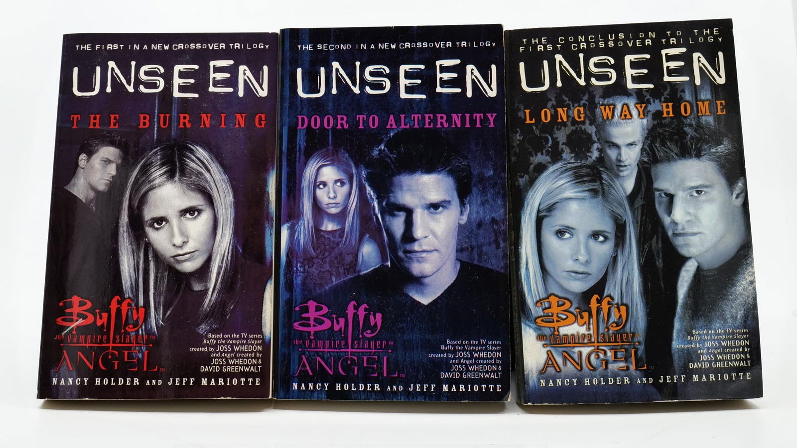 UNSEEN - PAPERBACK NOVEL SET - THE CROSSOVER TRILOGY: UNSEEN - PAPERBACK NOVEL SET - THE CROSSOVER TRILOGY