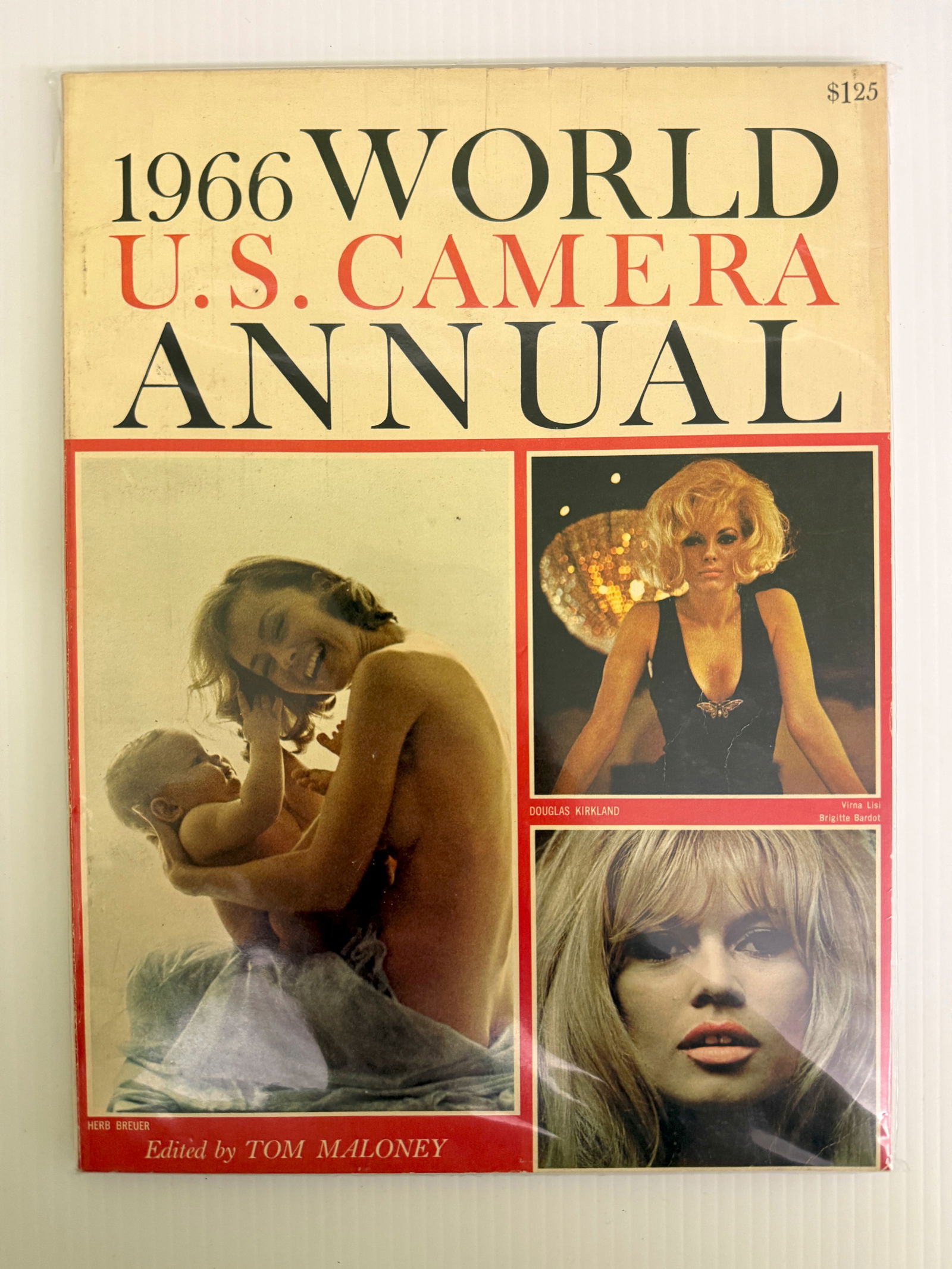 1966 WORLD U.S. CAMERA ANNUAL MAGAZINE (1 of 2)