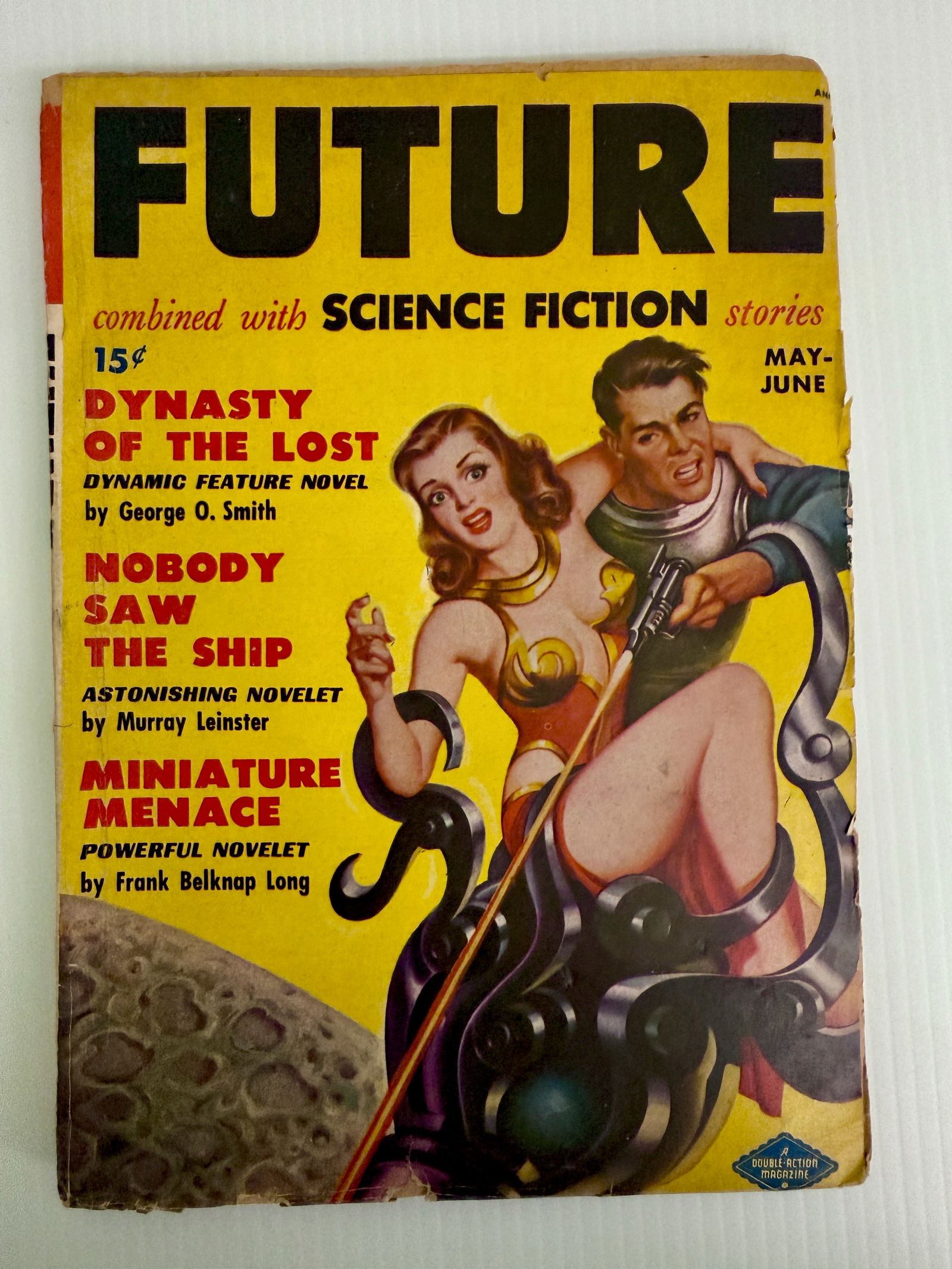 FUTURE MAGAZINE - COMBINED WITH SCIENCE FICTION STORIES - 1950 #1: FUTURE MAGAZINE - COMBINED WITH SCIENCE FICTION STORIES - 1950 #1 !!! VOLUME 1. #1. FIRST ISSUE ! ! ! COVER BY EARLE K. BERGEY. GREAT COVER. PRIOR $50 AND $35 PRICING.