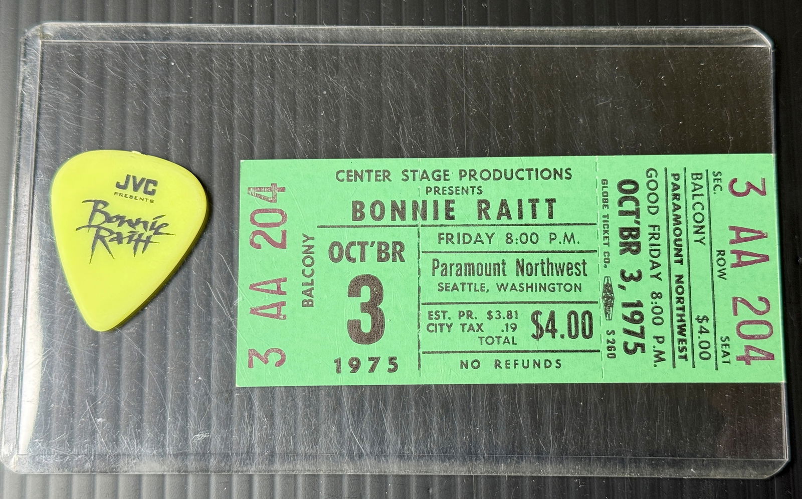 BONNIE RAITT TICKET STUB AND PICK SET 1975: BONNIE RAITT TICKET STUB AND PICK SET