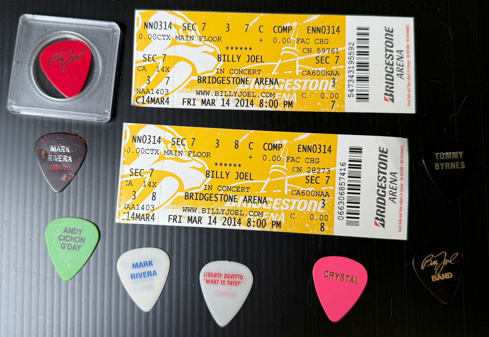 BILLY JOEL TICKET STUBS AND GUITAR PICK SET: BILLY JOEL TICKET STUBS AND GUITAR PICK SET